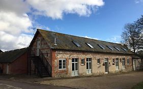 Scotland Lodge Farm, Stonehenge - The Stalls Groundfloor No Dogs & The Loft Dog Friendly